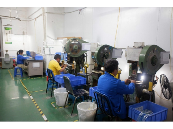 先進(jìn)設(shè)備9